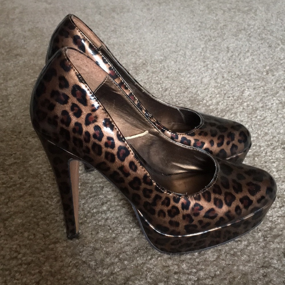 Forever 21 cheetah print heels